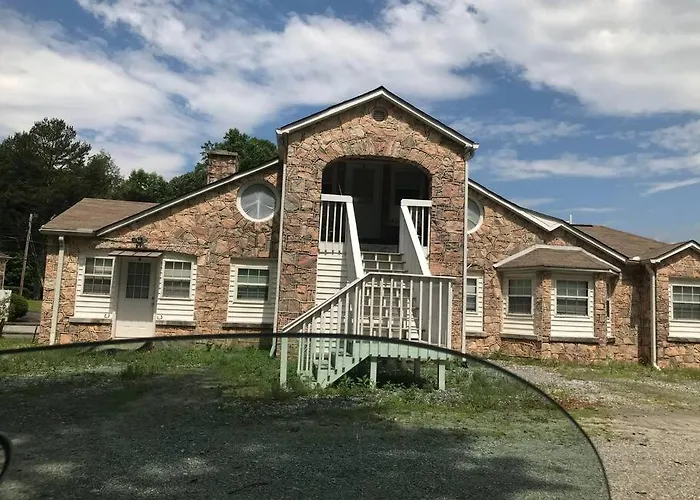 The Woodward Unit C